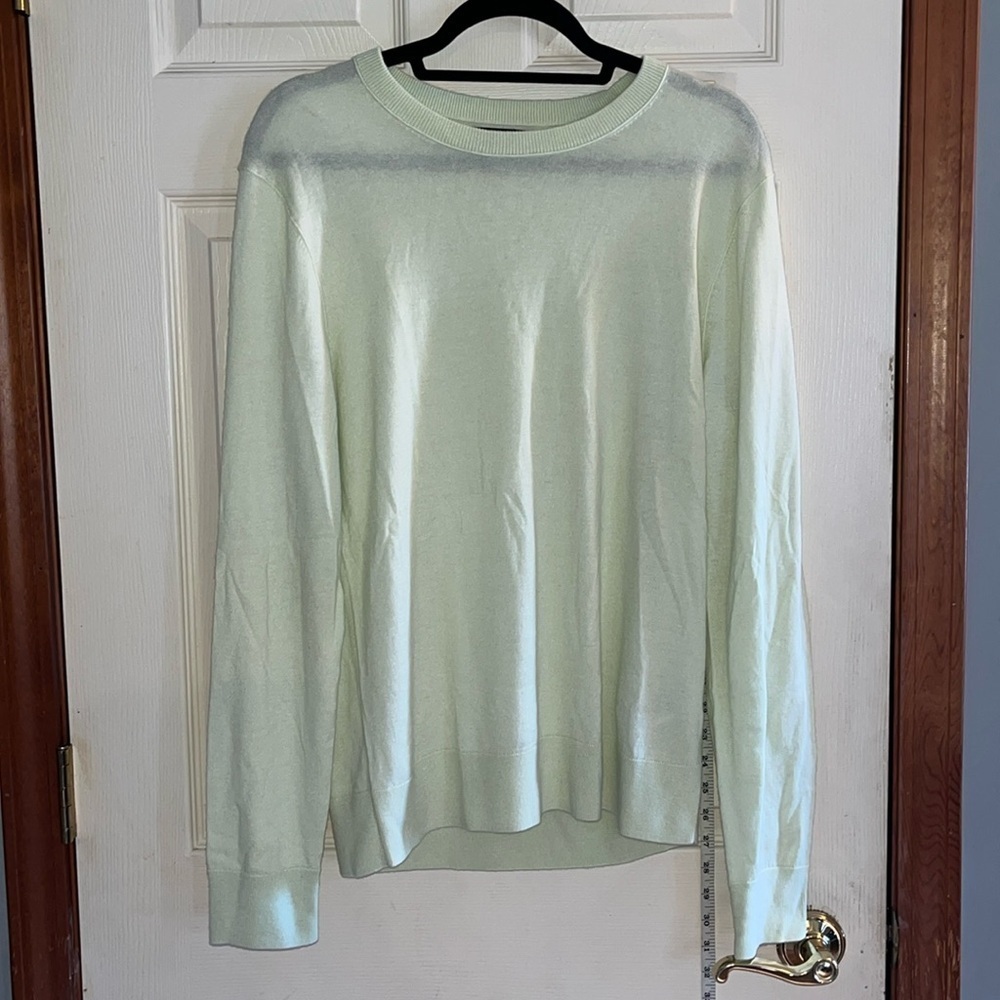 New-banana republic-M-light green-cashmere-silk blend, crewneck, L/S, sweater.